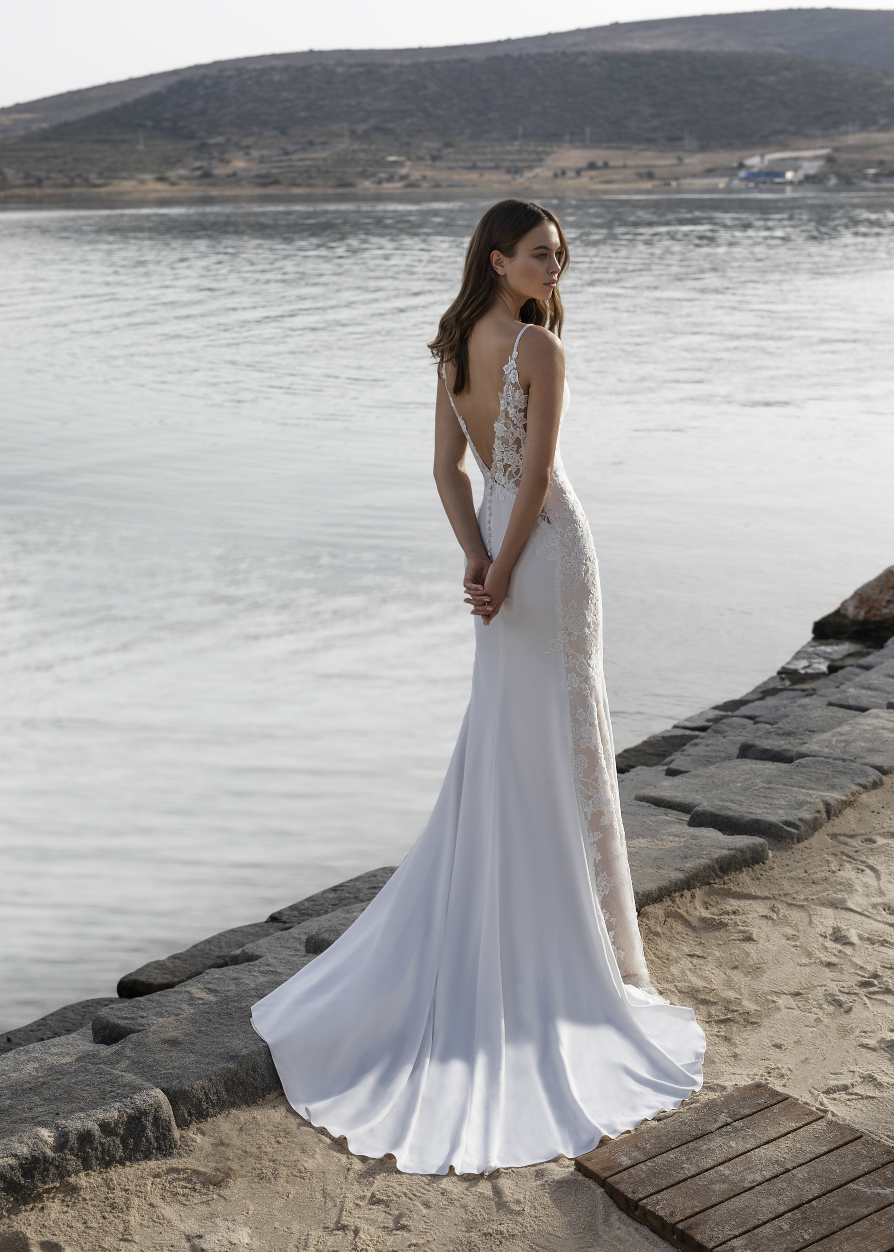 Papillon_2022_Onora_Back_7804